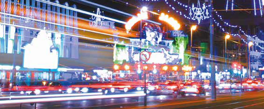 short breaks to blackpool illuminations by coach